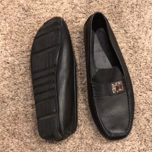 Black Louis Vuitton loafers - Picture 2 of 5